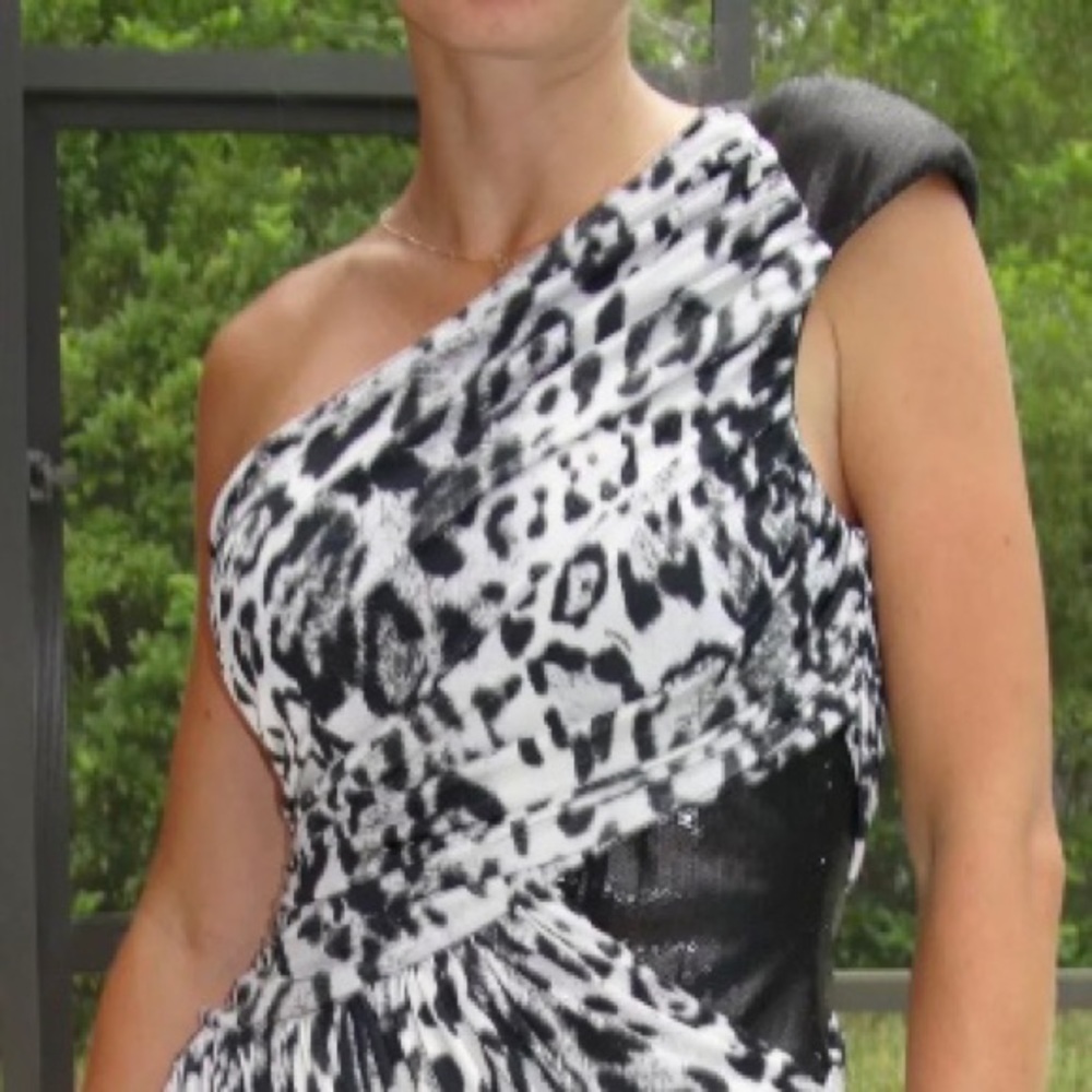 NEW BEBE ANIMAL PRINT MINI DRESS SMALL